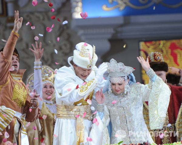 Ruslan and Lyudmila at the Bolshoi: happy fairytale from real life Ruslan and Lyudmila at the Bolshoi: happy fairytale from real life - Sputnik International