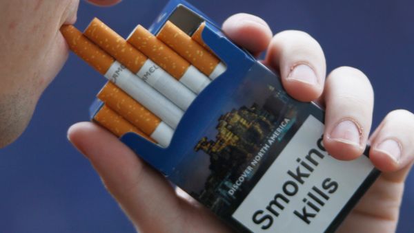 Smokers in South Korea have called on the government to halt its plans to increase cigarette prices by 80 percent. - Sputnik International