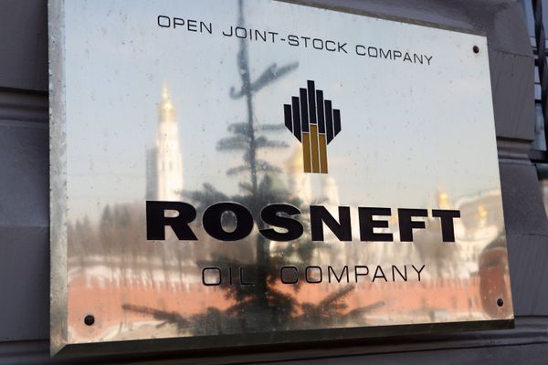 Rosneft to Buy 100% of TNK-BP       - Sputnik International