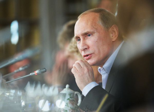 Russian Prime Minister Vladimir Putin at a meeting with members of the Valdai discussion club - Sputnik International