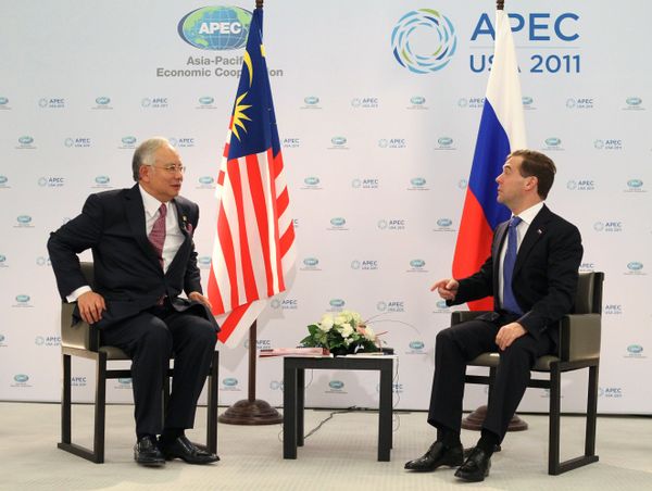 Medvedev met with Najib on the sidelines of the 2011 Asia-Pacific Economic Cooperation (APEC) summit - Sputnik International