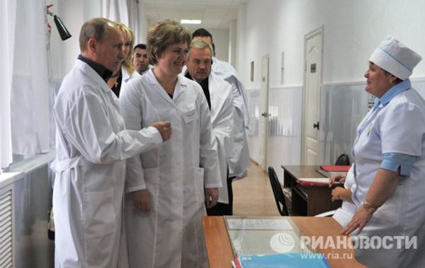 Vladimir Putin pays a working visit to Belgorod Region Vladimir Putin pays a working visit to Belgorod Region - Sputnik International