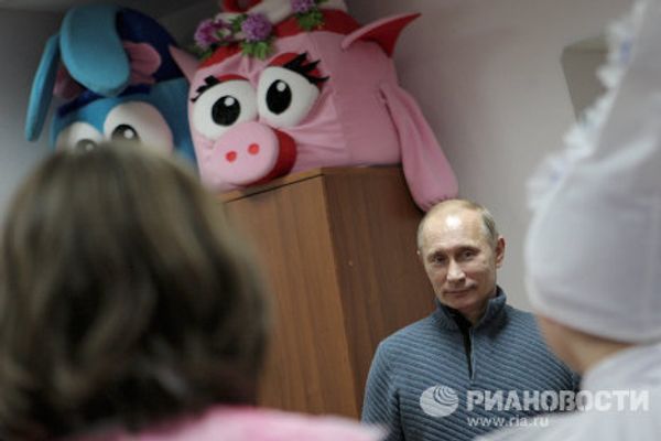 Vladimir Putin pays a working visit to Belgorod Region Vladimir Putin pays a working visit to Belgorod Region - Sputnik International