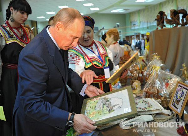 Vladimir Putin pays a working visit to Belgorod Region Vladimir Putin pays a working visit to Belgorod Region - Sputnik International