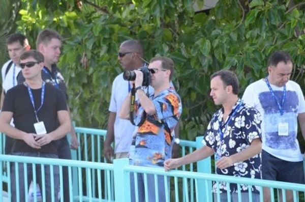 Dmitry Medvedev takes pictures in Honolulu - Sputnik International