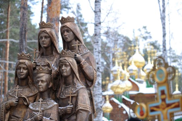 Tsar’s Children monument opened in Sverdlovsk Region - Sputnik International