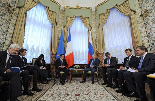 Russian Prime Minister Vladimir Putin and his French counterpart Francois Fillon Russian Prime Minister Vladimir Putin and his French counterpart Francois Fillon - Sputnik International