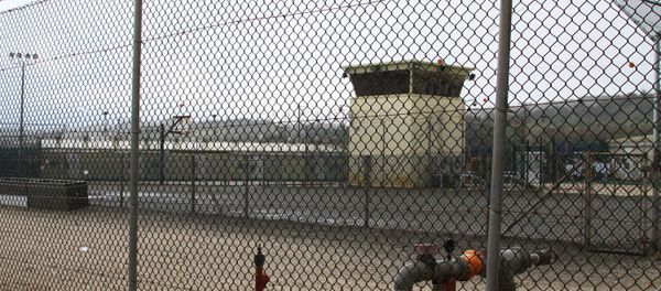 US President Barack Obama has once again stressed the importance of closing down the Guantanamo Bay detention camp, as he signed the 2015 defense authorization act, which prohibits moving detainees from the notorious prison. - Sputnik International