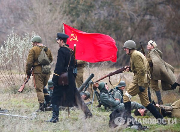 Reenacting the Battle of Stalingrad  - Sputnik International