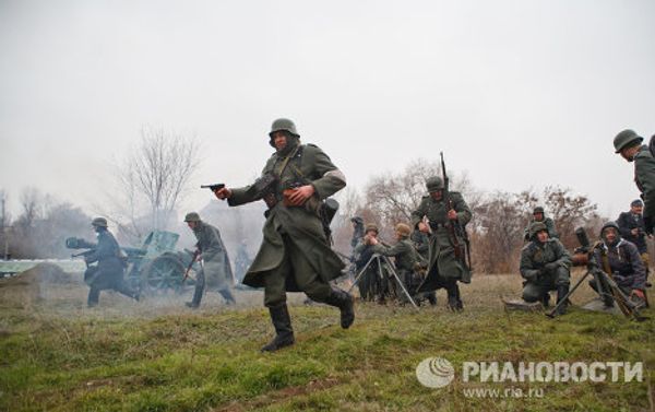 Reenacting the Battle of Stalingrad  - Sputnik International