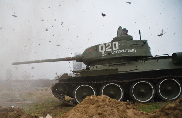 Reenacting the Battle of Stalingrad  - Sputnik International