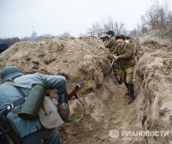 Reenacting the Battle of Stalingrad  - Sputnik International