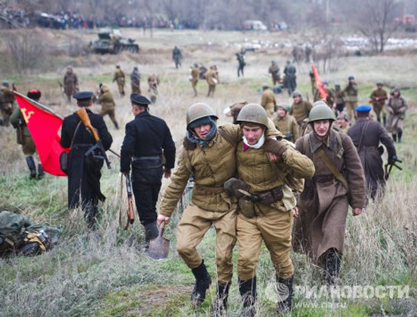 Reenacting the Battle of Stalingrad  - Sputnik International