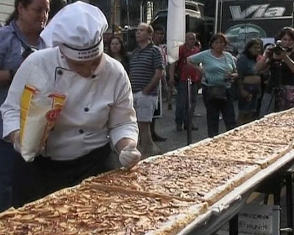 303 meter long apple pie - Sputnik International