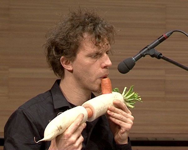 Carrot flutes and pumpkin drums at a concert in Moscow - Sputnik International