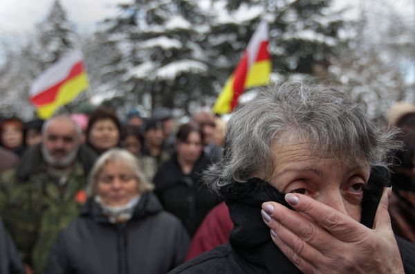 Supporters of former presidential candidate Alla Dzhioyeva - Sputnik International