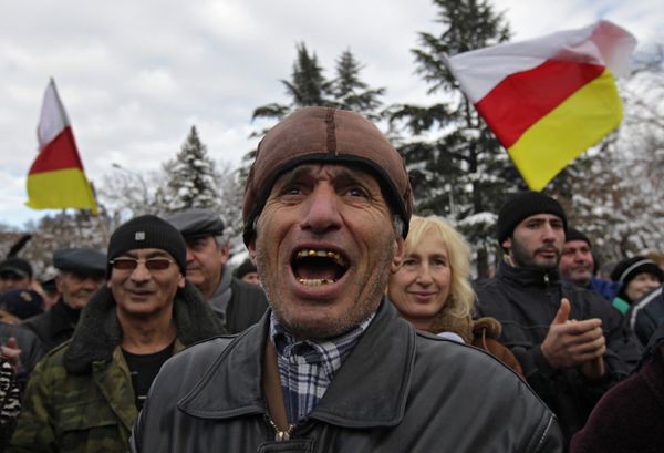 Supporters of Alla Dzhioyeva - Sputnik International