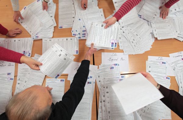 United Russia retains parliamentary majority - Sputnik International