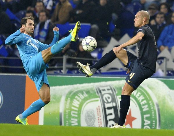 Porto committed men forward late on but were thwarted at every turn, leaving the Russians celebrating their passage to the knockout rounds. - Sputnik International