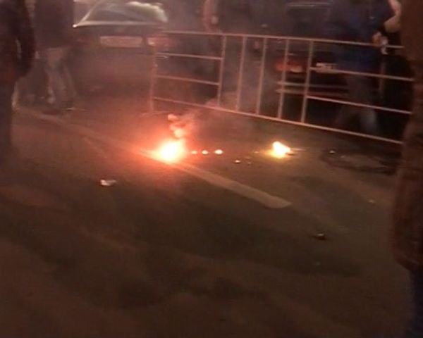 Flare thrown into protest crowd in Moscow - Sputnik International