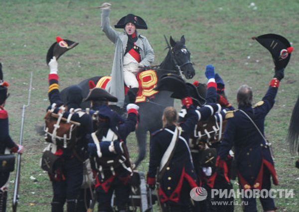 History clubs reenact Battle of Austerlitz History clubs reenact Battle of Austerlitz - Sputnik International
