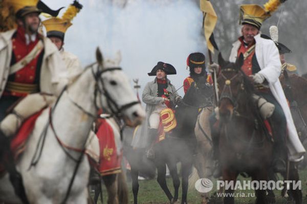 History clubs reenact Battle of Austerlitz History clubs reenact Battle of Austerlitz - Sputnik International