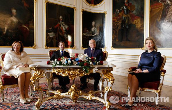 Dmitry and Svetlana Medvedev in Czech Republic Dmitry and Svetlana Medvedev in Czech Republic - Sputnik International