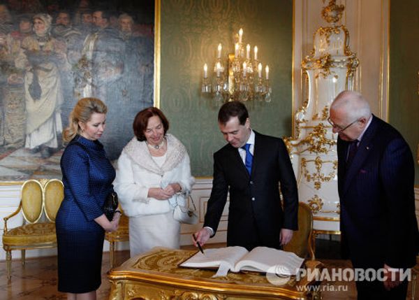 Dmitry and Svetlana Medvedev in Czech Republic Dmitry and Svetlana Medvedev in Czech Republic - Sputnik International