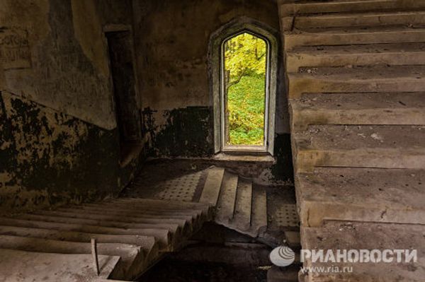 Gothic castle in rural Russia - Sputnik International