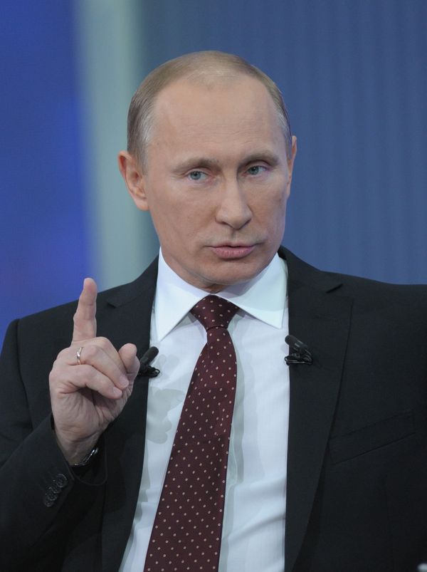 The Russian economy will grow 4.2-4.5 percent in 2011, Prime Minister Vladimir Putin said during his Q&A session with the nation on Thursday. The Russian economy will grow 4.2-4.5 percent in 2011, Prime Minister Vladimir Putin said during his Q&A session with the nation on Thursday. - Sputnik International