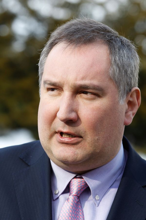 Deputy Prime Minister Dmitry Rogozin will keep a close eye on Phobos-Grunt failure investigation - Sputnik International