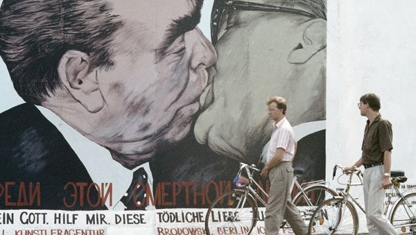 The Berlin Wall, erected in August 1961, fell on November 9, 1989. The Berlin Wall, erected in August 1961, fell on November 9, 1989. - Sputnik International