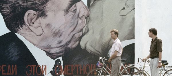 On November 9, the world marks the 25th anniversary of the fall of the Berlin Wall. On November 9, the world marks the 25th anniversary of the fall of the Berlin Wall. - Sputnik International