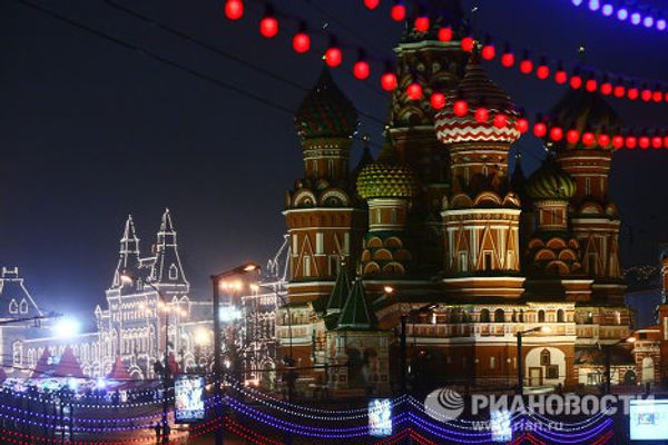 Streets of world lit up with New Year lights - Sputnik International