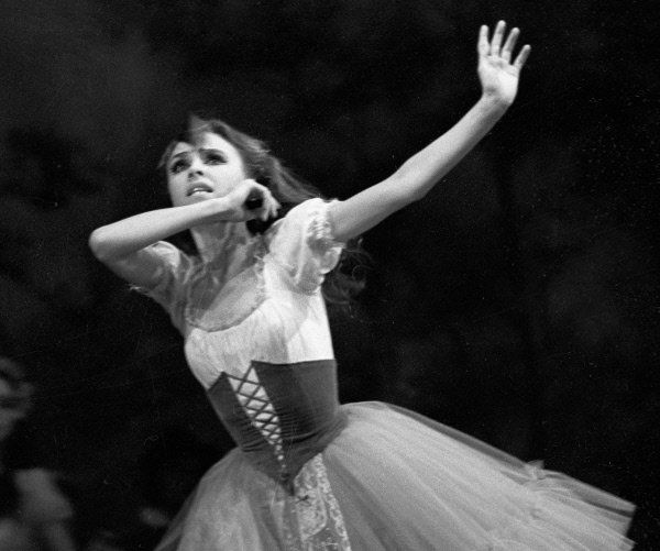 Lyudmila Semenyaka, fairytale Gizelle and inspired Odile - Sputnik International
