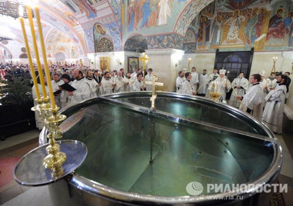 Great Blessing of Water at the Cathedral of Christ the Savior - Sputnik International