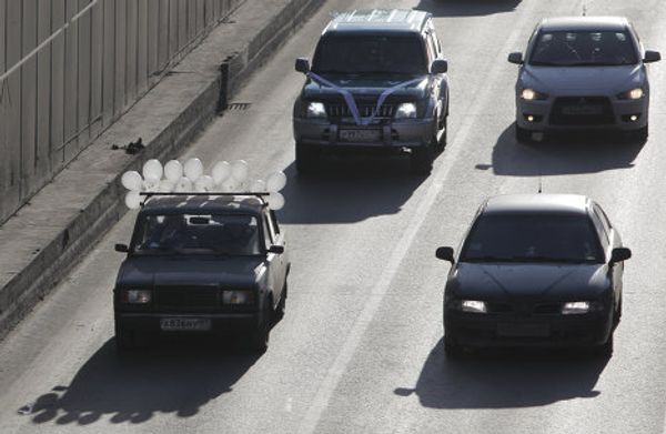 Motorists Circle Moscow, Demanding Fair Elections - Sputnik International