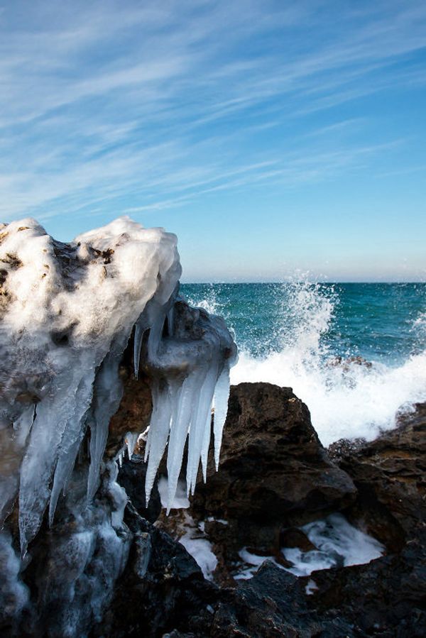 Icy beaches and frozen waves: Sevastopol's freakish winter - Sputnik International