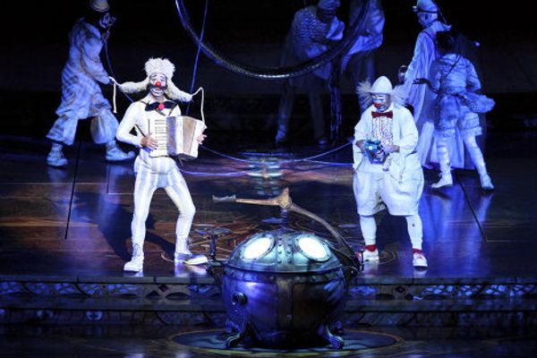 Mandragora, white clowns and the Wheel of Death at Cirque du Soleil’s Zarkana show in the Kremlin - Sputnik International