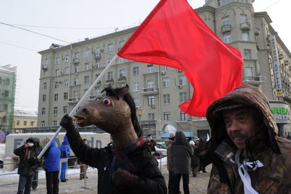 Unusual Costumes at Anti-Putin March in Moscow - Sputnik International