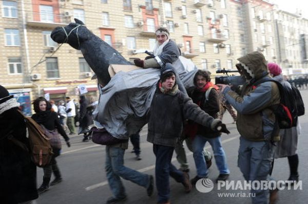 Unusual Costumes at Anti-Putin March in Moscow - Sputnik International