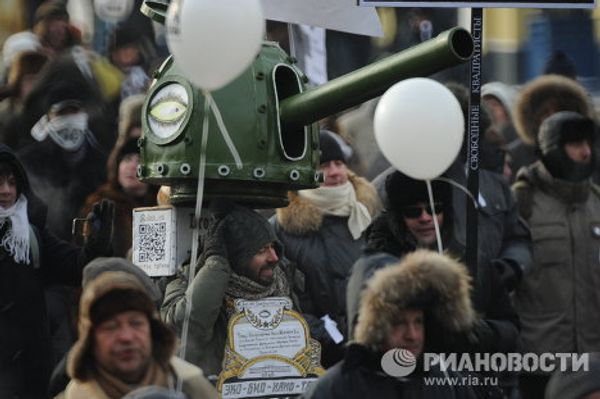 Unusual Costumes at Anti-Putin March in Moscow - Sputnik International