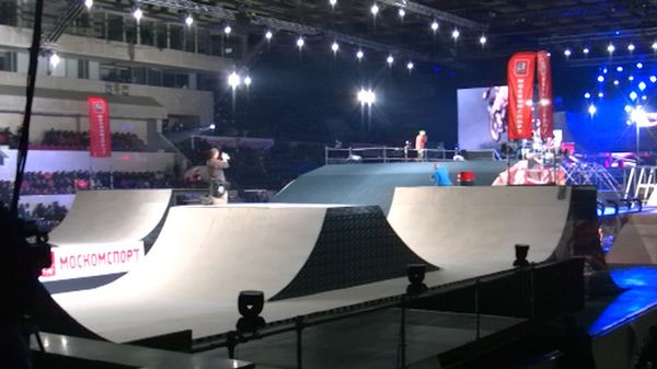 Breathtaking big-air stunts performed by top riders in Moscow's unique arena - Sputnik International