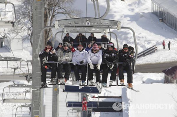 Dmitry Medvedev visits ski resort - Sputnik International