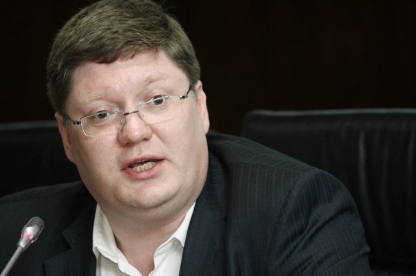 The State Duma Committee for Labour, Social Policy and Veterans' Affairs Сhairperson Andrei Isaev  decided to hold a discussion on introducing a four-day work week to meet the ILO’s recent recommendation. - Sputnik International