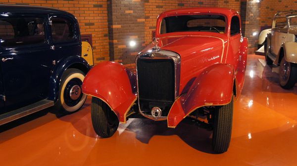 Vintage Maybach, Mercedes and ZIL Cars Showcased at Museum near Moscow - Sputnik International