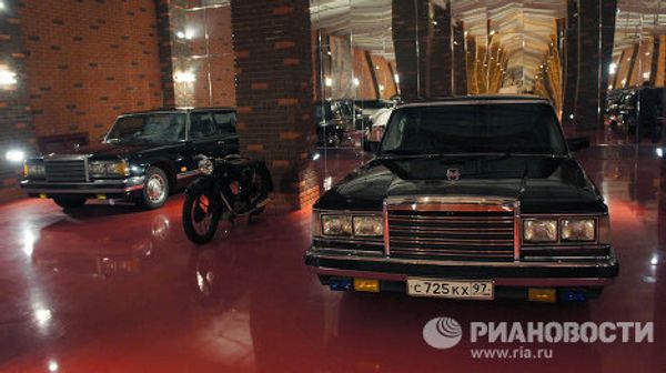 Vintage Maybach, Mercedes and ZIL Cars Showcased at Museum near Moscow - Sputnik International