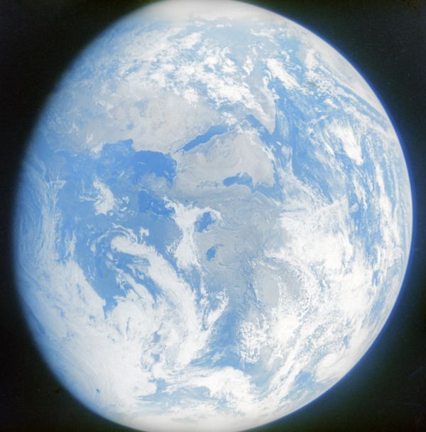 The outer radiation belt extends from 19,000 to 40,000 km (12,000 to 25,000 miles) in altitude - Sputnik International