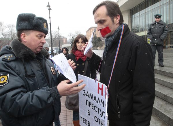 Gay Rights Activists Detained for ‘Gay Propaganda’ Released          - Sputnik International