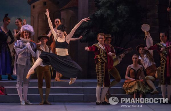 Spanish Passion and Former Bolshoi Soloists Perform Don Quixote at Mikhailovsky Theatre Spanish Passion and Former Bolshoi Soloists Perform Don Quixote at Mikhailovsky Theatre - Sputnik International